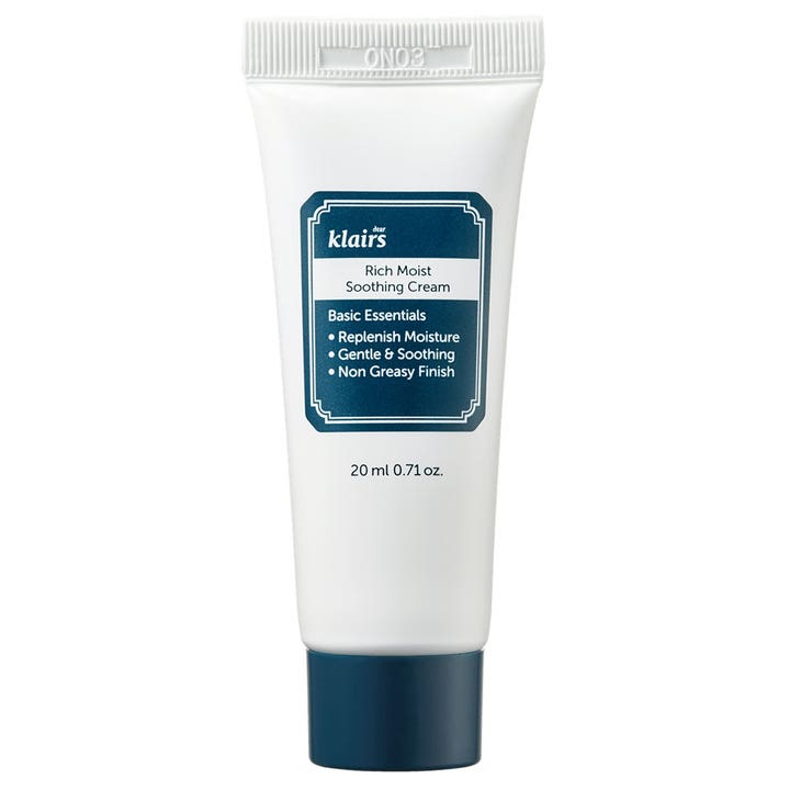 Klairs Rich Moist Soothing Cream 20 ml fugtgivende ansigtscreme i hvid tube med mørkeblåt mærkat og skruelåg