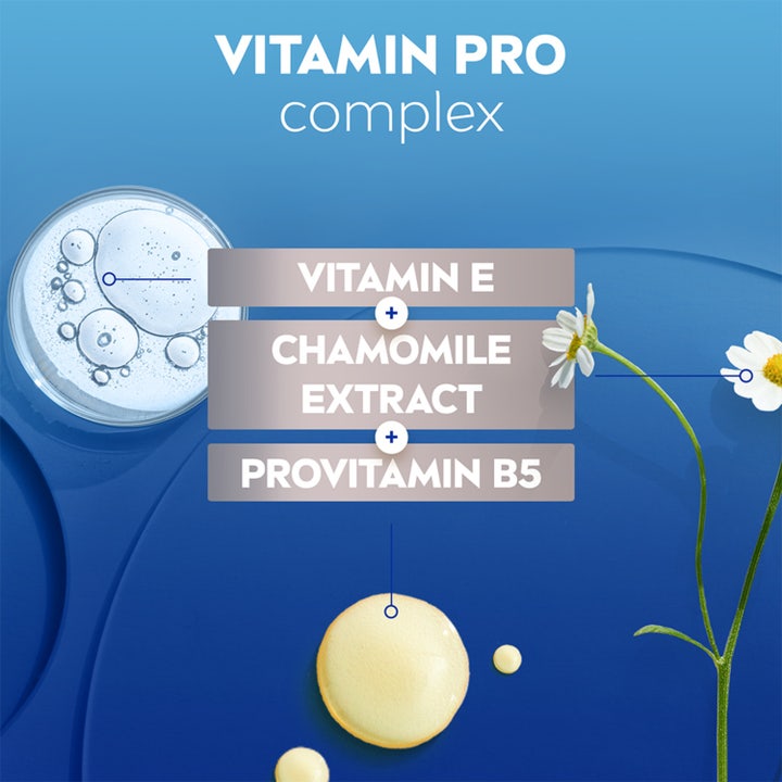 NIVEA Sensitive Moisturiser SPF15 75 ml ansigtssolcreme med Vitamin E og kamille på blå infografik