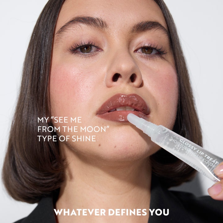 Glossy Lip Treat