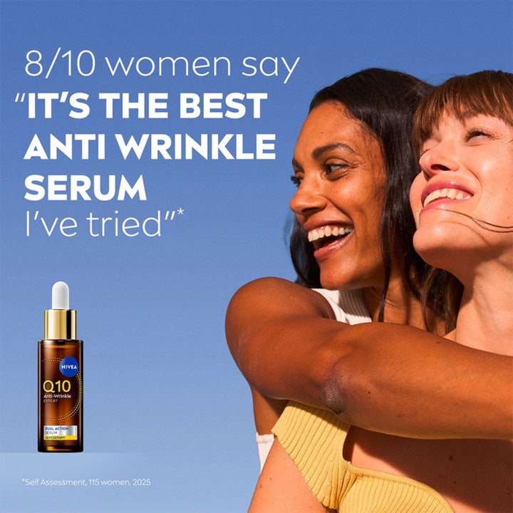 NIVEA Q10 Anti-Wrinkle Expert Dual Action 30 ml serum mod rynker vist i en rutine med dag- og natcreme.