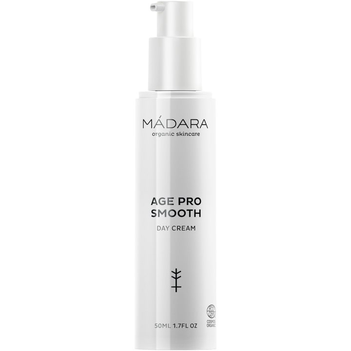 Mádara Age Pro Smooth Day Cream 50 ml udglattende dagcreme i hvid flaske med pumpe der mindsker fine linjer