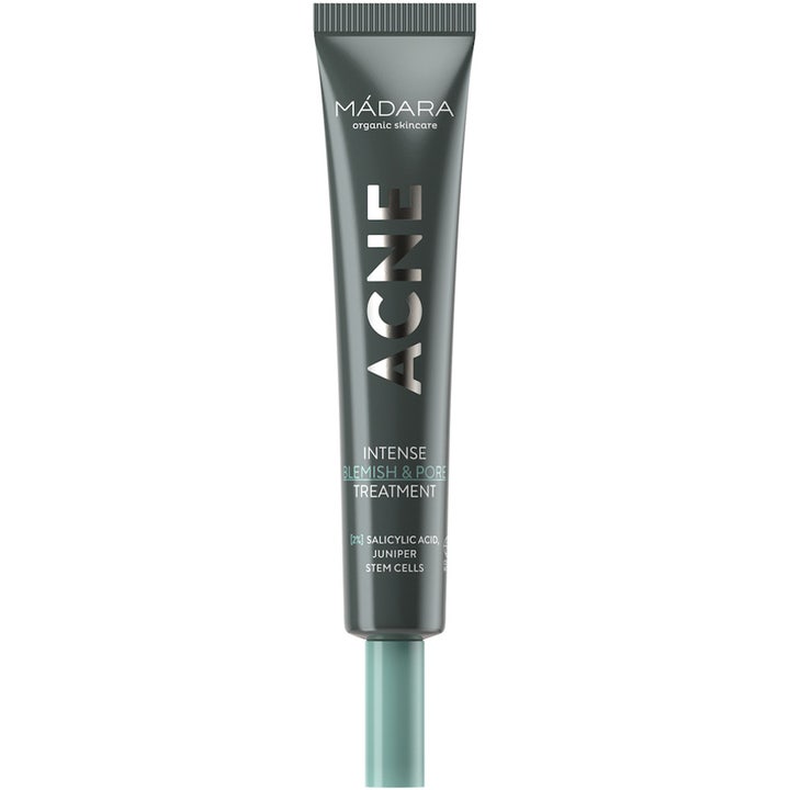 Mádara ACNE Intense Blemish & Pore Treatment 20 ml mod urenheder i en slank grå tube med lysegrøn bund