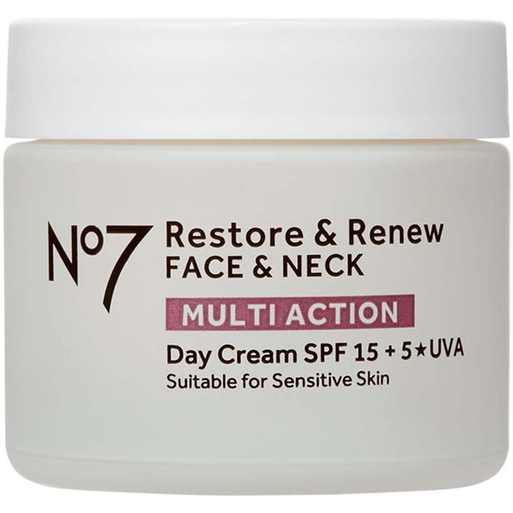 No7 Restore & Renew Face & Neck Multi Action Day Cream SPF 15 fornyende dagcreme i hvid krukke med hvidt låg