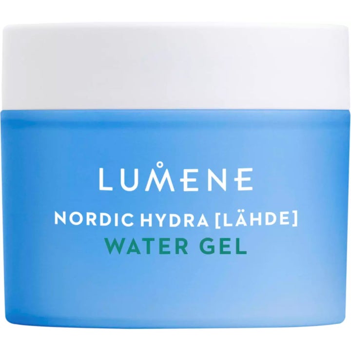 Lumene Nordic Hydra Lähde Water Gel fugtgivende ansigtsgel i en lyseblå frostet krukke med hvidt låg