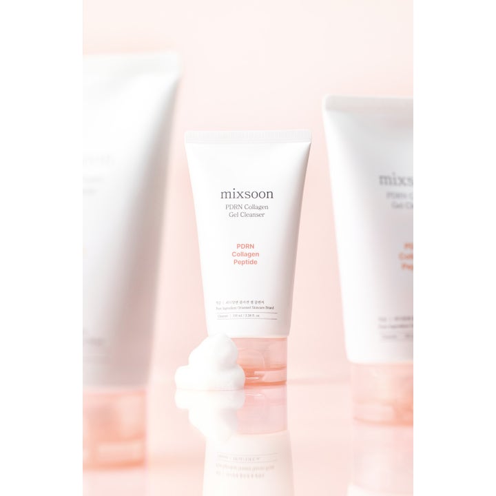 Mixsoon PDRN Collagen Gel Cleanser 100 ml fugtgivende ansigtsrens i hvid tube med luftigt hvidt skum foran