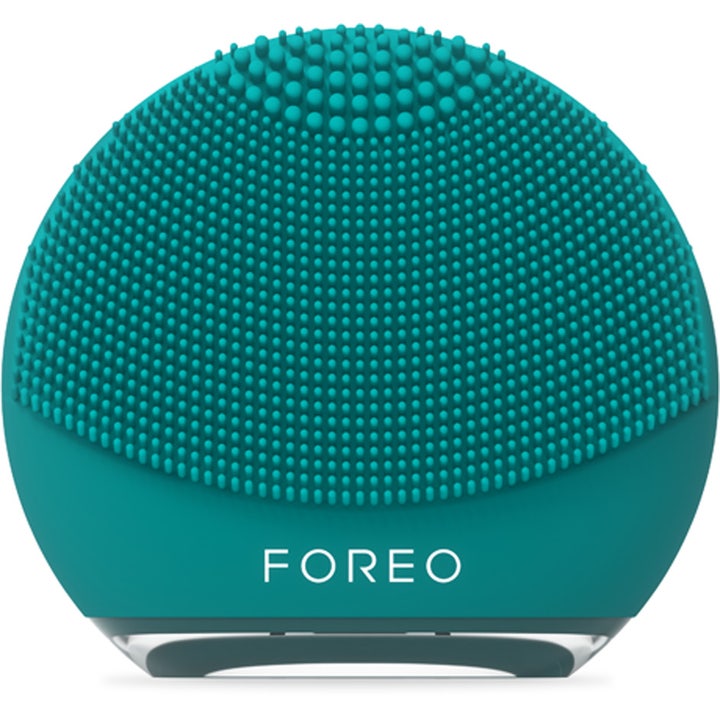 Foreo Luna 4 Go 1 stk ansigtsrensebørste der giver dybderens i rund mørkegrøn silikone med bløde dupper