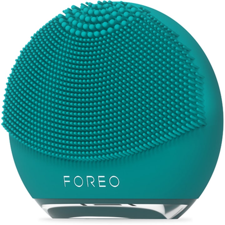 FOREO LUNA 4 go Evergreen 1 stk ansigtsrens i mørkegrøn silikone der skaber en ren og strålende hud