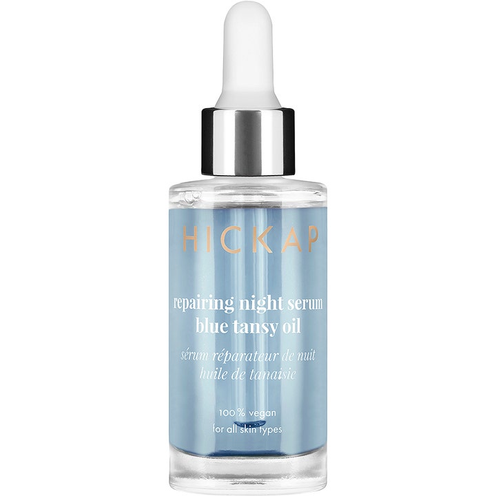Hickap Repairing Night Serum Blue Tansy Oil reparerende natserum i klar glasflaske med blå olie og sølvfarvet pipette