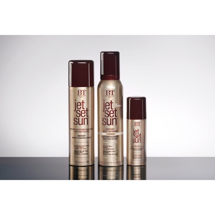Jet Set Sun Spray Mist 50 ml selvbruner spray giver naturlig glød i guldfarvede flasker med mørkebrune låg
