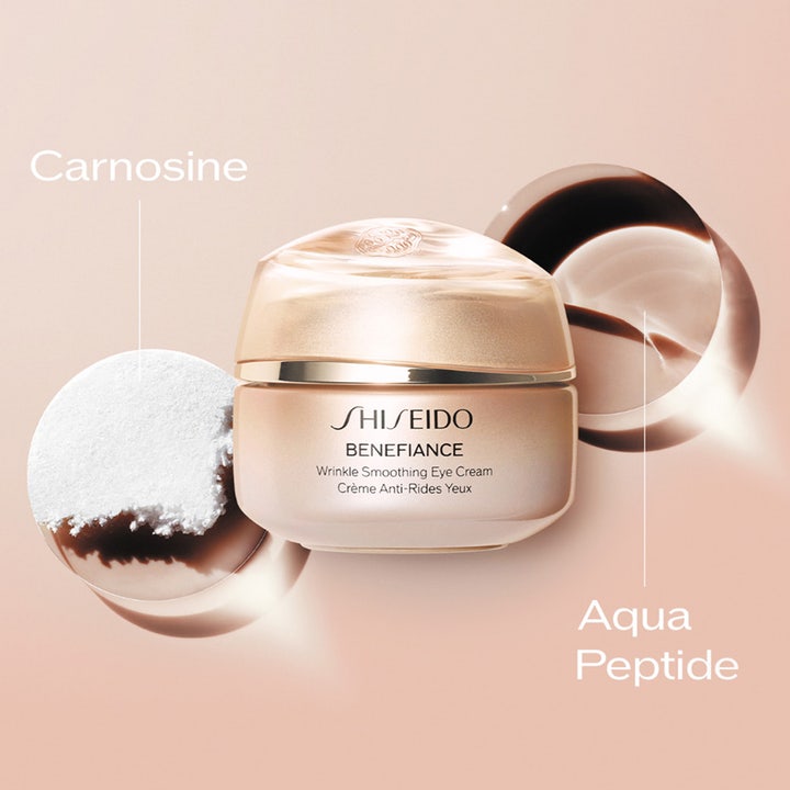 Shiseido Benefiance Wrinkle Smoothing Eye Cream 15 ml mod rynker i beige krukke med Carnosine og Aqua Peptide