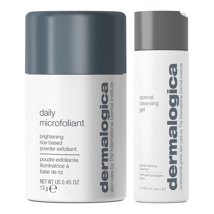 Dermalogica Special Cleansing Gel og Daily Microfoliant rensesæt i hvide flasker med grå låg der giver ren hud