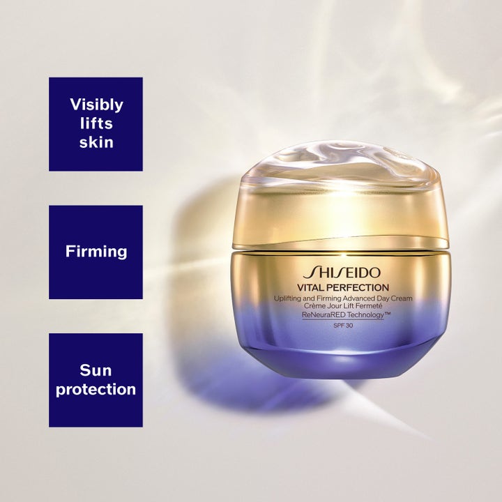 Shiseido Vital Perfection Advanced Day Cream 50 ml opstrammende dagcreme i guld og lilla krukke med SPF 30.