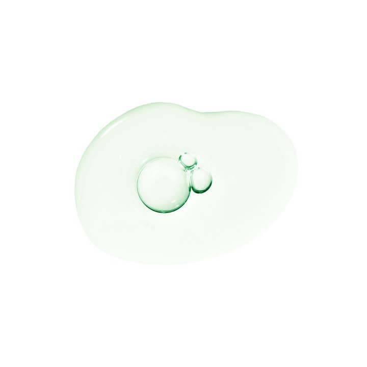 SKIN1004 Madagascar Centella Tea-Trica Purifying Toner 210 ml med en let grøn og vandig tekstur med små bobler