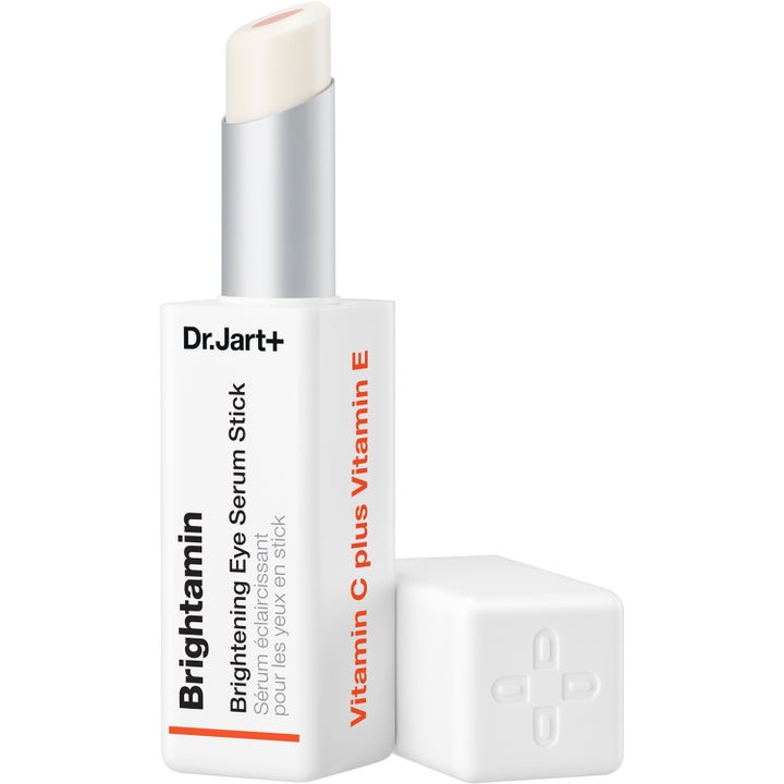 Dr.Jart+ Brightamin Brightening Eye Serum Stick lysnende øjenserum med C-vitamin i hvid firkantet stift med sølvdetalje.