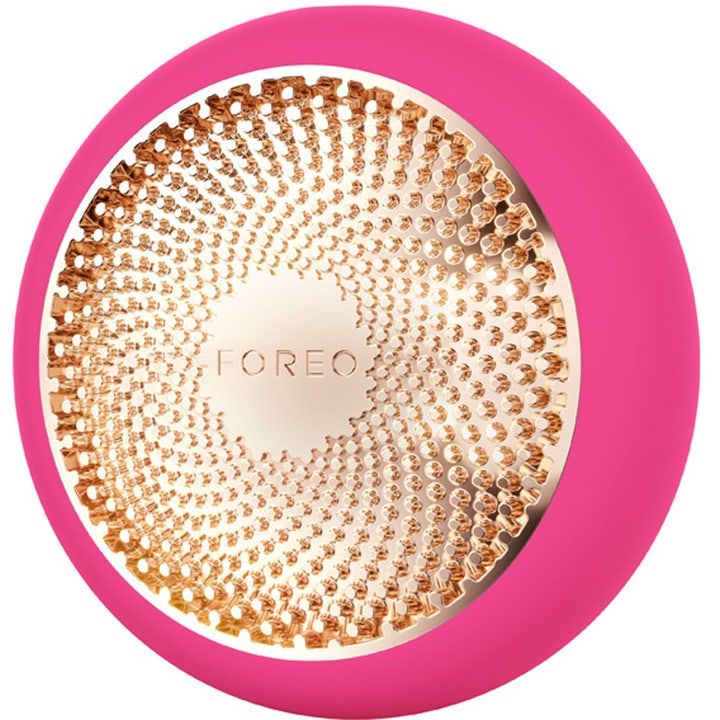 FOREO UFO 3 Fuchsia 1 stk fugtgivende ansigtsbehandling i pink silikone med riflet guldplade.