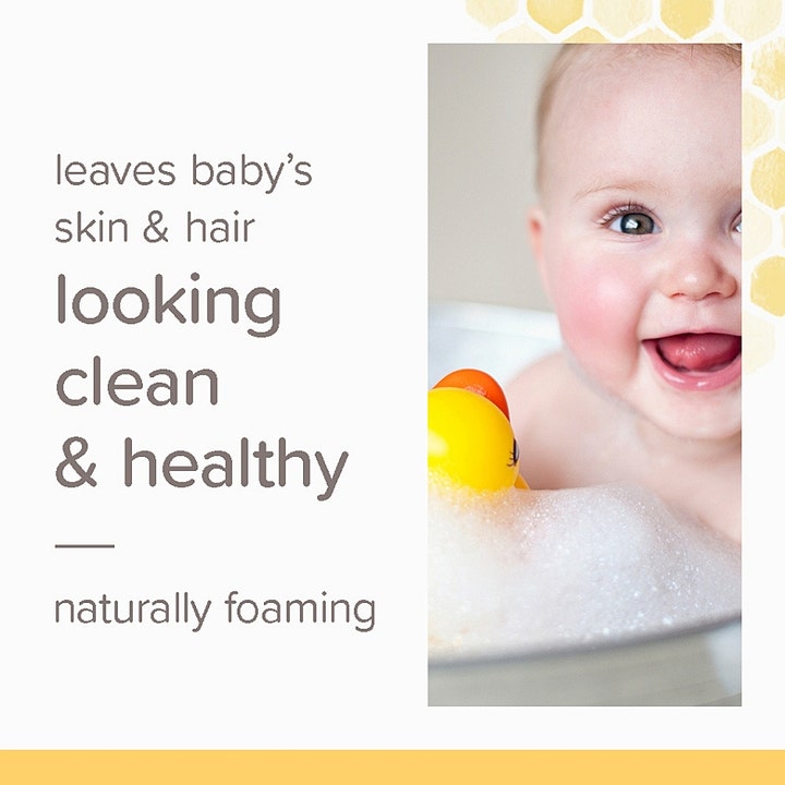 Burt's Bees Baby Bee Shampoo & Wash 235 ml naturligt skummende badesæbe med en glad baby i skumbad