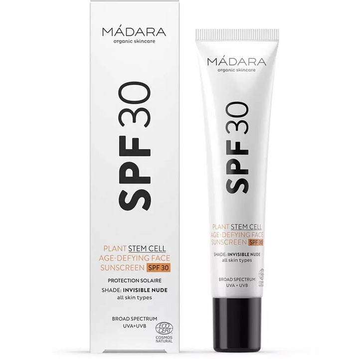MÁDARA Plant Stem Cell Age-defying Face Sunscreen 40 ml SPF 30 ansigtssolcreme i hvid tube og æske med stor tekst