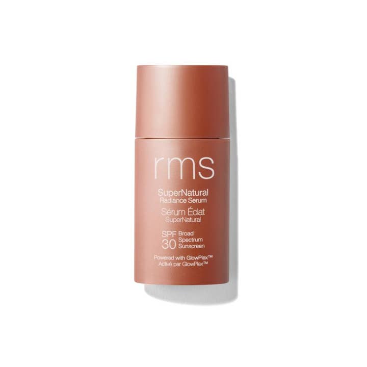 RMS SuperNatural Radiance Serum 30ml ansigtsserum med SPF 30 der giver glød i en mat rosa flaske