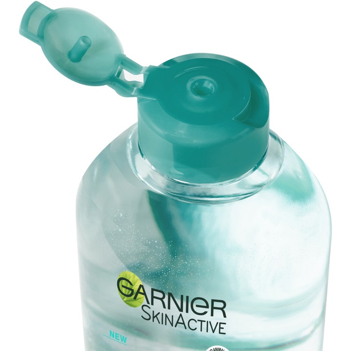 Garnier Micellar Aloe Cleansing Water 400 ml fugtgivende ansigtsrens med åbent grønt låg og klar formel