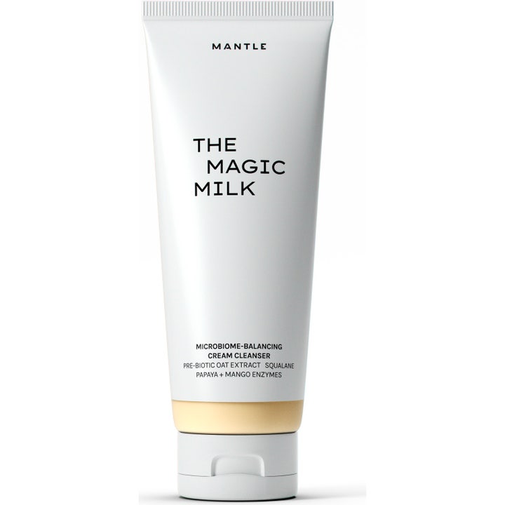 MANTLE The Magic Milk balancerende creme-rens med squalane i hvid tube med sort tekst og beige bund.