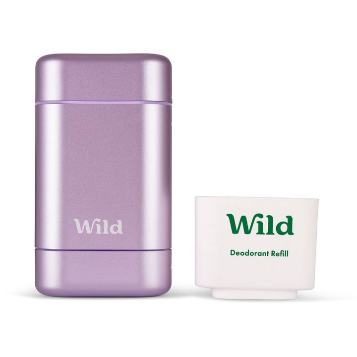 Wild Deo Coconut & Vanilla 40 g deodorant i lilla etui af metal vist med en hvid refill