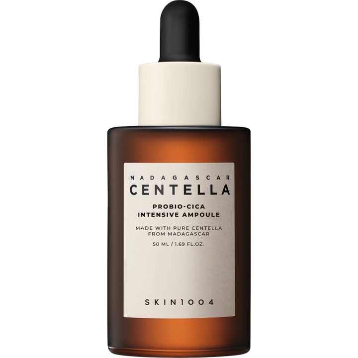 SKIN1004 Madagascar Centella Probio-Cica Intensive Ampoule 50 ml beroligende ansigtsserum i brun glasflaske