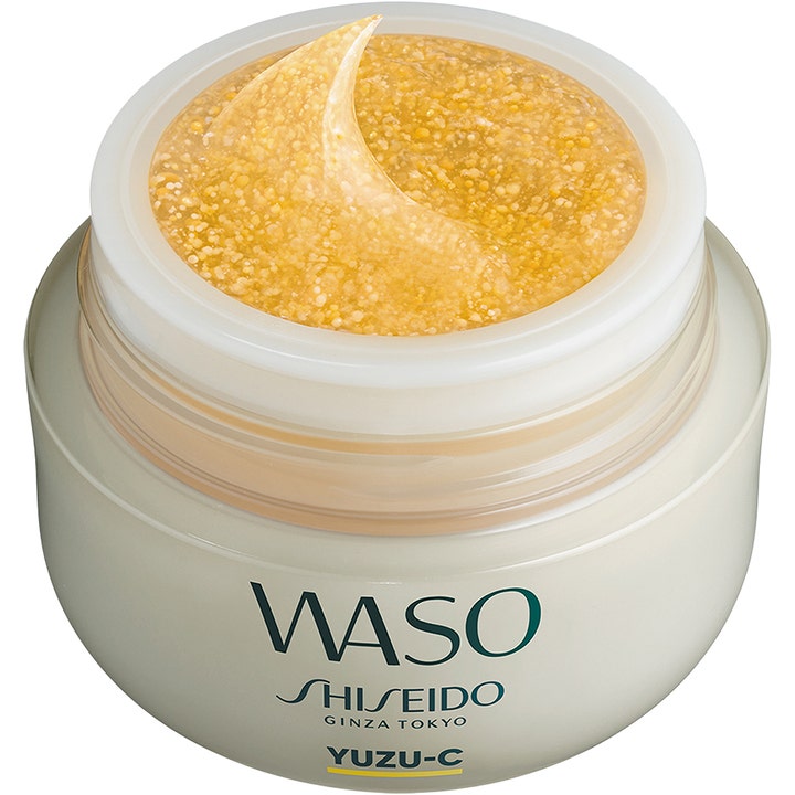 Shiseido Waso Yuzu-C Beauty Sleeping Mask 50 ml fugtgivende natmaske med gul geltekstur i hvid krukke