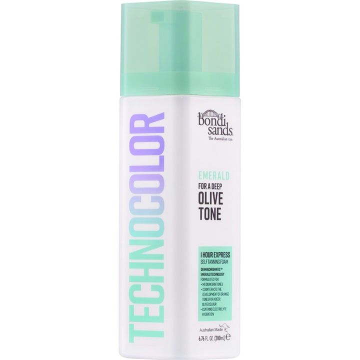 Bondi Sands Technocolor Emerald 200 ml selvbruner skum til olivenfarvede toner i hvid flaske med mintgrønt låg