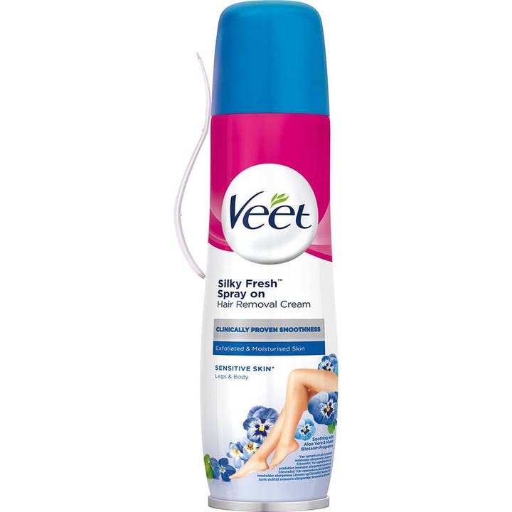 Veet Silky Fresh Spray on Hair Removal Cream hårfjerningscreme til sensitiv hud i hvid sprayflaske med blåt låg