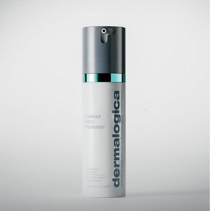 Dermalogica Breakout Biotic Moisturizer 50 ml mod urenheder i hvid cylinderflaske med gråt pumpehoved