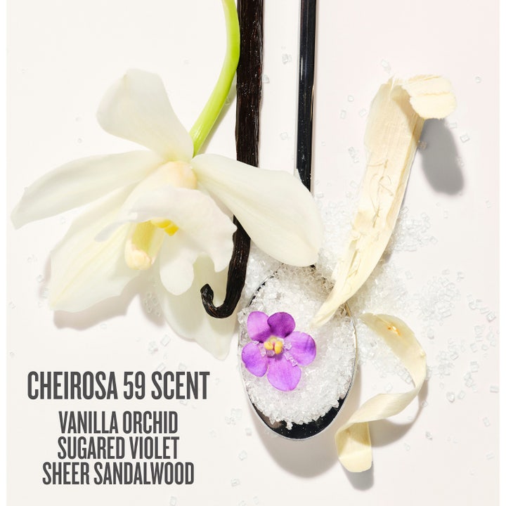 Sol de Janeiro Delicia Drench Shower Oil 385 ml nærende shower oil vist med body butter og mist i lilla emballage