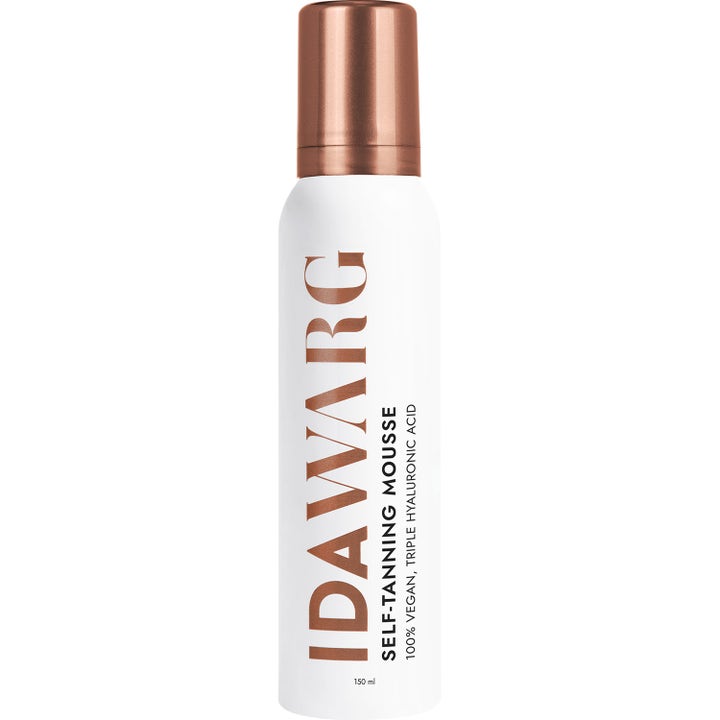 Ida Warg Self-Tanning Mousse 150 ml vegansk selvbruner med hyaluronsyre i hvid flaske med bronzelåg