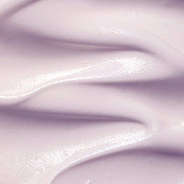 KORA Organics Plant Stem Cell Retinol Alternative Moisturizer 50 ml fugtgivende dagcreme med lyslilla bølget tekstur