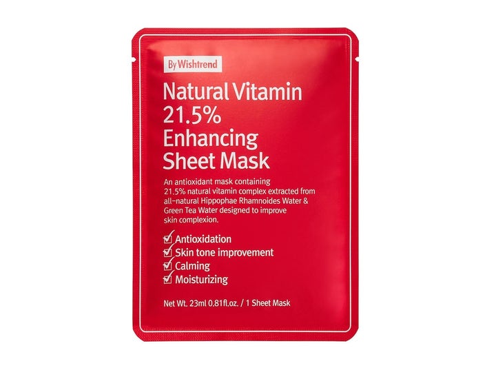 By Wishtrend Natural Vitamin 21.5% Enhancing Sheet Mask 23ml glødgivende ansigtsmaske i rød sachet med hvid tekst