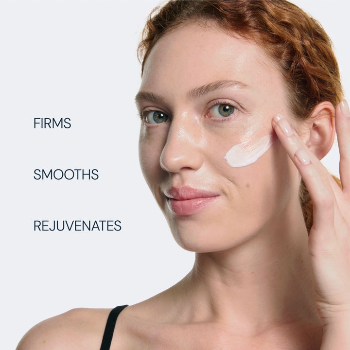 Elemis Pro-Collagen Night Cream 50 ml anti-aging nattcreme i glaskrukke med ingrediensbilleder af alger og peptider.