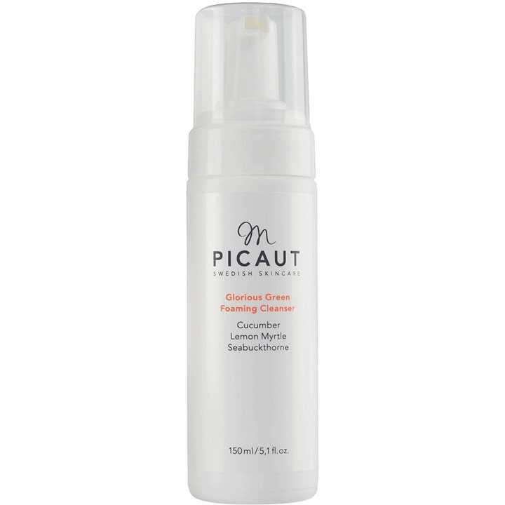 M. Picaut Glorious Green Foaming Cleanser 150 ml renser huden i dybden i en hvid pumpeflaske med gennemsigtigt låg.