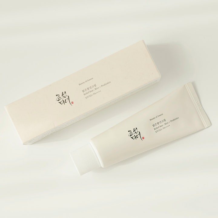 Beauty of Joseon Relief Sun Duo 2x50 ml solcreme med SPF 50 i minimalistisk beige tube og æske