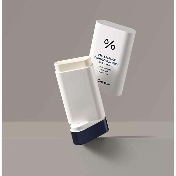 Dr. Ceuracle Pro Balance Sun Stick 18 g solbeskyttelse med SPF 50+ i hvid stift med mørkeblå bund.