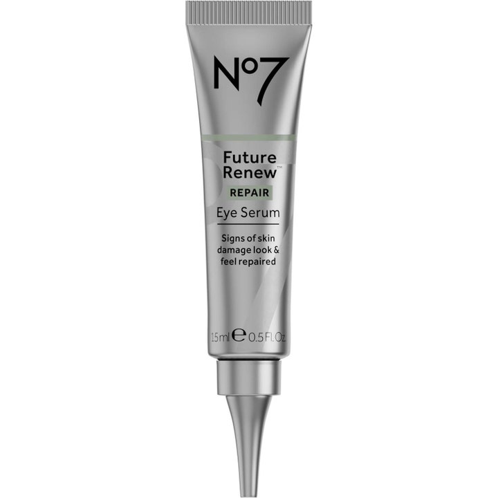 No7 Future Renew Repair Eye Serum 15 ml reparerende øjenserum i sølvfarvet tube med spids applikator.