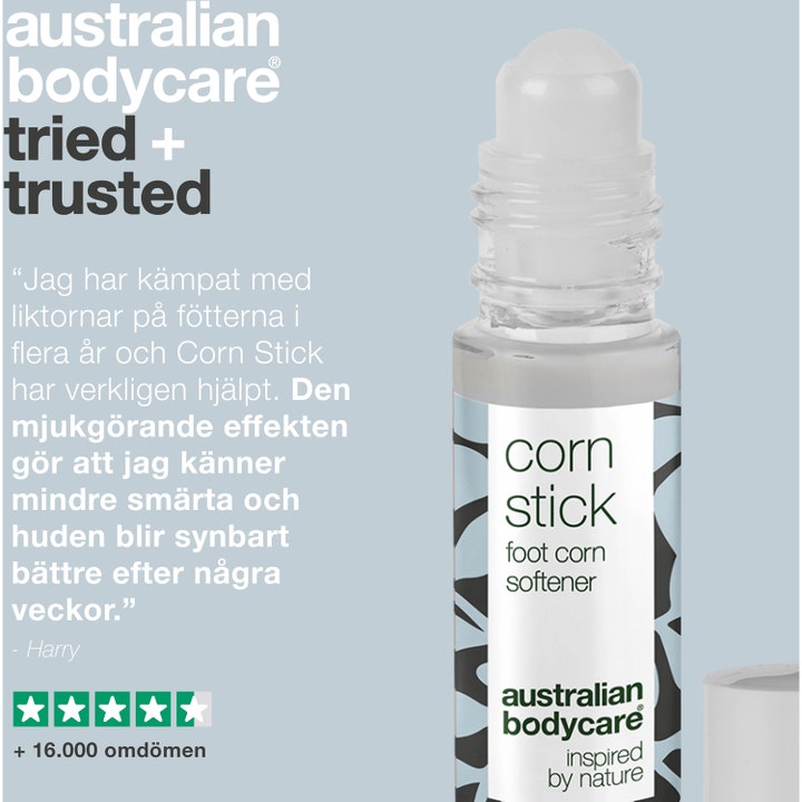 Australian Bodycare Corn Stick 9 ml fodpleje blødgør ligtorne i en roll-on flaske med hvidt og blåt bladmønster.