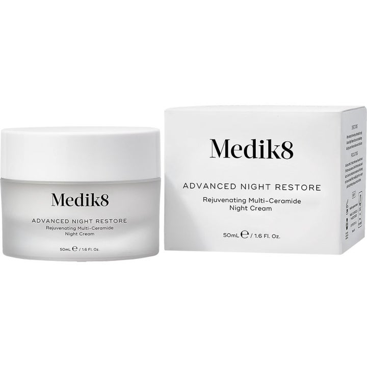 Medik8 Advanced Night Restore 50 ml foryngende natcreme med ceramider i frostet glaskrukke og hvid æske