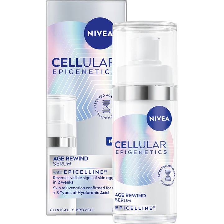 Nivea Cellular Epigenetics Age Rewind Serum 30ml anti-age serum i hvid pumpeflaske med sølvdetaljer og iriserende mønster