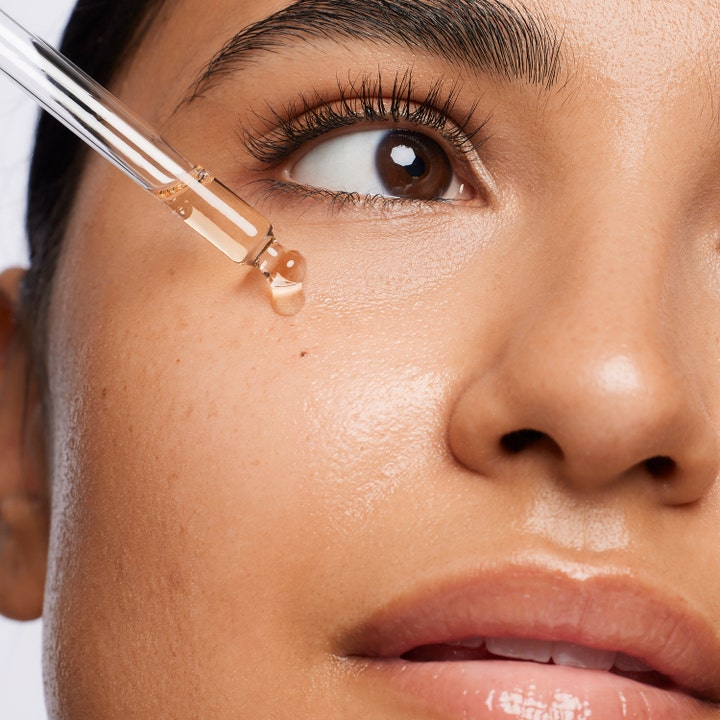 Ole Henriksen Strength Facial Oil 30 ml styrkende ansigtsolie påføres med pipette på huden for fugt og glød