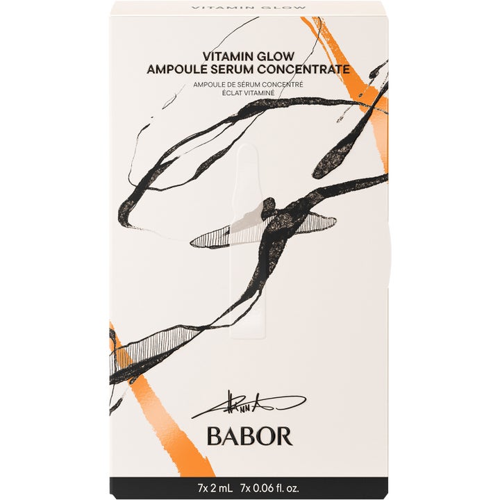 Babor Vitamin Glow Ampoule Serum Concentrate 7x 2 ml glødgivende serum i hvid æske med sorte og orange penselstrøg.