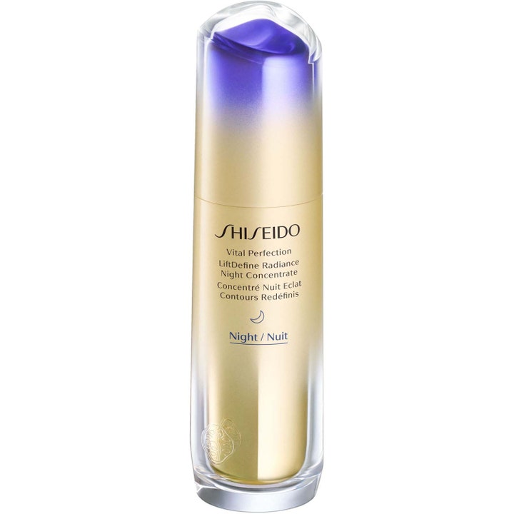 Shiseido Vital Perfection LiftDefine Radiance Night Concentrate opstrammende natserum i guld og lilla flaske