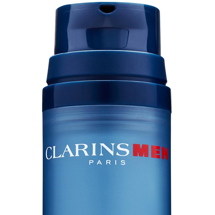 Clarins Men Super Moisture Balm 50 ml fugtgivende ansigtscreme i blå pumpeflaske med rød tekst
