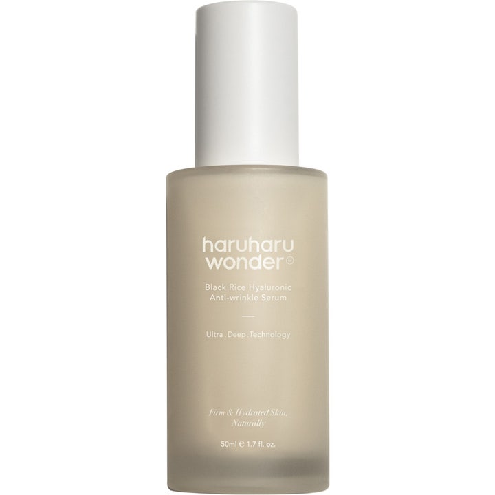 Haruharu Wonder Black Rice Hyaluronic Anti-wrinkle Serum 50ml fugtgivende serum i mat glasflaske med hvidt låg