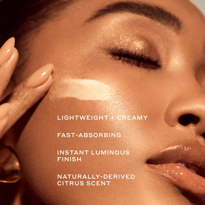 Ole Henriksen Truth Banana Bright + Instant Glow Moisturizer 50 ml let og cremet dagcreme giver en strålende finish.