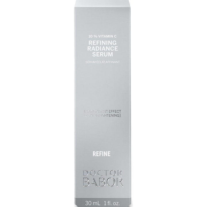 Doctor Babor Refining Radiance Serum 30 ml med 10% Vitamin C i en stilren sølvgrå æske giver huden fornyet glød