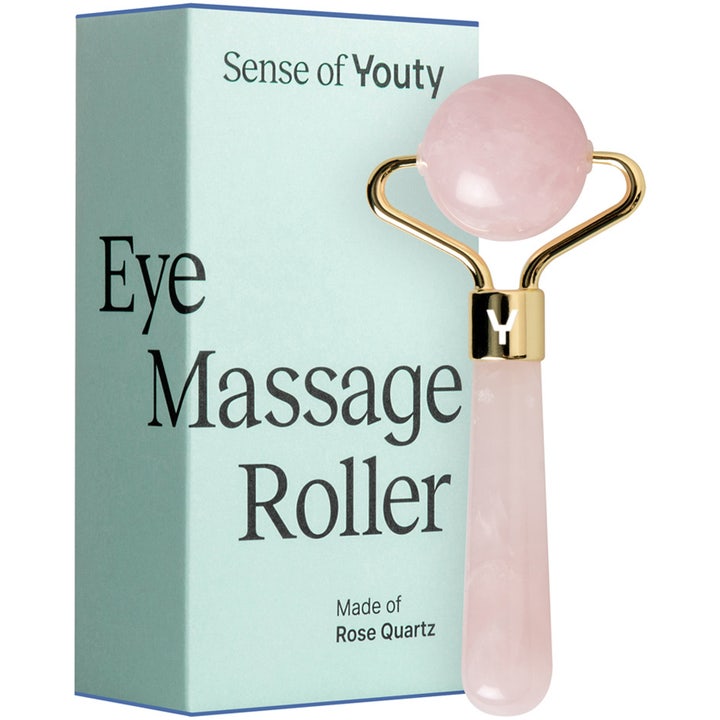 Sense of Youty Eye Massage Roller Rose Quartz beroligende øjenrulle i lyserød sten med guld og mintgrøn æske